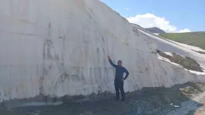 Hakkari'de Haziran Ayında 5 Metrelik Kar Sürprizi