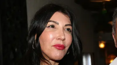 Hande Yener'den sağlık iddialarına yalanlama: Lütfen ciddiye almayın