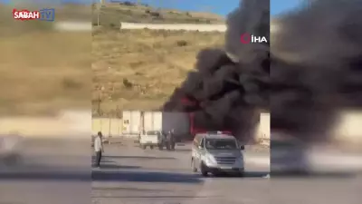 Hatay'da park halindeki tır yandı, alevler diğer tıra sıçradı: 2 tır kullanılamaz hale geldi
