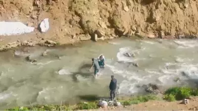 Hayat Kurtaran Tesadüf: Soğuk Suda 3 Saat Mahsur Kalan Kadın Kurtarıldı