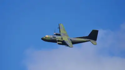 Hindistan'da AN-32 tipi nakliye uçağı düştü, alev aldı