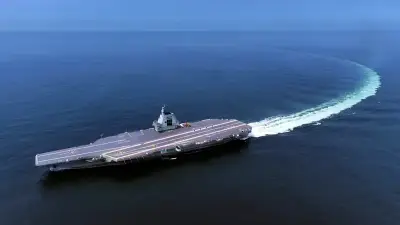 Çin'in Fucien Uçak Gemisi Tayvan Boğazı'ndan Geçti
