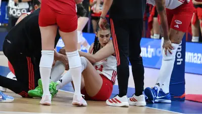 Karmen Aksoy'un çapraz bağları yırtıldı! Ameliyat olacak