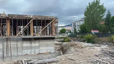 Kütahya'da inşaat iskelesi çöktü: 2 işçi hayatını kaybetti