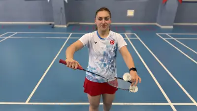 Milli badmintoncular Sinem Yıldız ve Yasemen Bektaş İtalya'da bronz madalya kazandı
