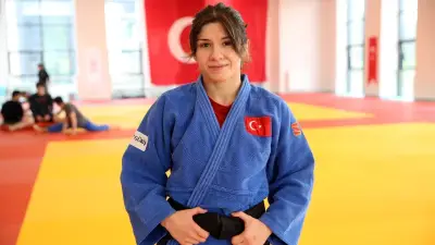 Milli judocu Tuğçe Beder Çin'de gümüş madalya kazandı
