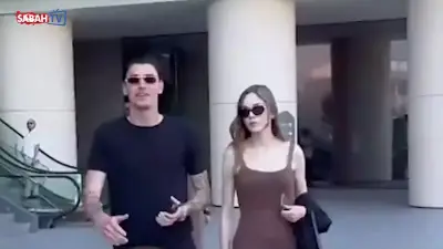 Milli kaleci Berke Özer, Fransız model sevgilisiyle alışverişte görüntülendi