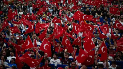 Milli Maç Heyecanı Tüm Türkiye'de Meydanlara Taştı