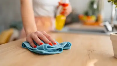 Mutfak Tezgahındaki İnatçı Lekeler İçin Basit Çözüm