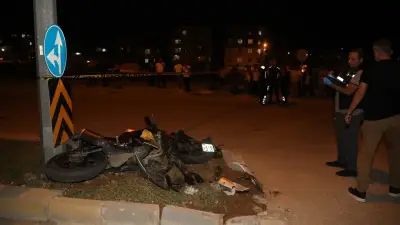 Nizip'te Motosiklet Kazası: 4 Yaralı