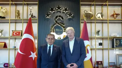 Oliver Kahn'dan Galatasaray'a ziyaret: Dursun Özbek ile görüştü