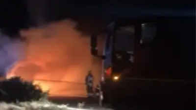 Reyhanlı'da Seyir Halindeki Otomobil Alev Aldı, Kullanılmaz Hale Geldi