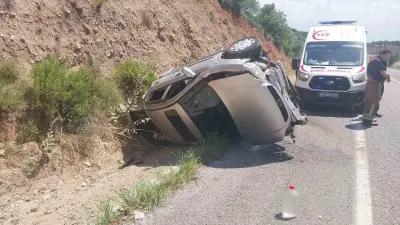 Salihli'de Takla Atan Otomobilde 2 Kişi Yaralandı