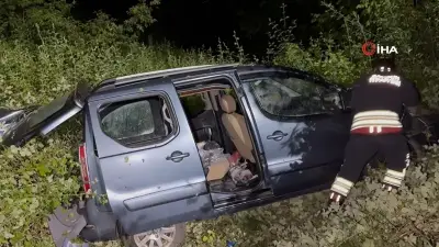 Samsun'da Kontrolden Çıkan Araç Şarampole Yuvarlandı: 2 Yaralı