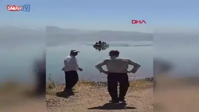 Siirt'te bahçede fenalaşan hasta tekneyle ambulansa ulaştırıldı