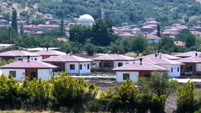 Sındırgı'da Depremzedeler İçin 1180 Bağımsız Bölüm İnşa Ediliyor