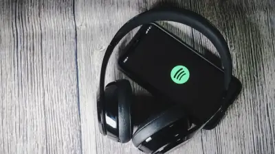 Spotify'dan LGBT'ye destek, sanatçılara köstek: Skandal e-posta