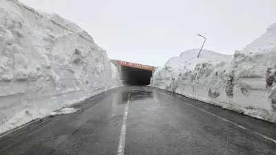 Van-Bahçesaray Yolu 6 Ay Sonra Kontrollü Olarak Ulaşıma Açıldı