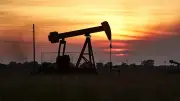 ABD petrol stokları 8,3 milyon varil azaldı, beklentilerin üzerinde düşüş