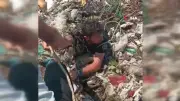 Adıyaman'da itfaiye eri yangına müdahale ederken bataklığa saplandı