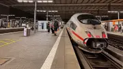 Almanya'da Telsiz Arızası Nedeniyle Ülke Genelinde Tren Seferleri Durduruldu