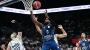 Anadolu Efes, Jordan Loyd ile sözleşme yeniledi! 1+1 yıllık imza