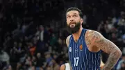 Anadolu Efes'e Vincent Poirier'den Kötü Haber: Aşil Tendonu Koptu