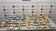 Antalya Havalimanı'nda bebek bezine gizlenmiş 381 bin avro ele geçirildi