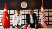 Antalyaspor, Bülent Korkmaz ile 1 yıllık sözleşme imzaladı