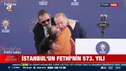 Başkan Erdoğan'a down sendromlu hayranından sahneye sarılma: 'Havva'ya trilyonlar verseniz bu kadar sevinmez'