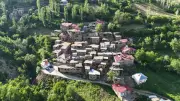 Bitlis'in 300 Yıllık Taş ve Ahşap Evleri Zamana Direniyor