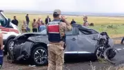 Diyarbakır'da nişan dönüşü kaza: 2 ölü, 1 yaralı, acı haber kalp krizi getirdi