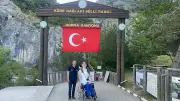 Dünyanın en uzun boylu kadını Rumeysa Gelgi, Horma Kanyonu'nu ziyaret etti