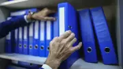 Eşi için isteğe bağlı sigorta ödeyen memura aile yardımı ödeneği verilir mi?