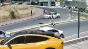 Esenyurt'ta Ters Yönde Giden Scooter Sürücüsüne Otomobil Çarptı: Ağır Yaralı