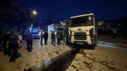 Eskişehir'de Freni Boşalan Kamyon Parka Dalmaktan Son Anda Kurtuldu