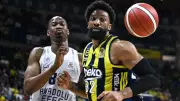 Fenerbahçe Beko, Anadolu Efes'i 73-72 Yenerek Seride 2-0 Öne Geçti