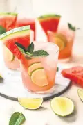 Karpuzlu Serinletici İçecek Tarifleri: Karpuz Sorbe, Limonata ve Smoothie