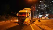 Kastamonu’da Lastiği Patlayan Tır Kaza Yaptı: Sürücü Yaralı