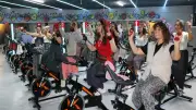 Kayseri'de şalvarla spinning: Yöresel müzikle kilo veriyorlar