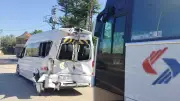 Kırşehir'de işçi servisleri çarpıştı: 1'i ağır 17 yaralı