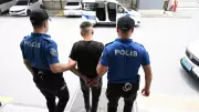 Kırmızı bültenle aranan şahıs Çukurova Havalimanı'nda yakalandı