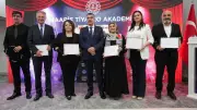 Maarif Tiyatro Akademisi ilk mezunlarını verdi: Bakan Tekin sanatın önemini vurguladı