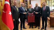 MHP Lideri Bahçeli'ye Çorum FK Forması Takdim Edildi