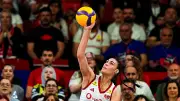 Milli voleybolcu Karmen Aksoy başarılı bir ameliyat geçirdi