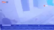 Önce süslendiler, sonra hırsızlık yaptılar! O anlar kamerada