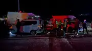 Niğde'de üç araç çarpıştı: 1'i ağır 10 yaralı