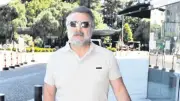Oktay Kaynarca AVM'de Alışveriş Yaptı, Hayranlarıyla Fotoğraf Çektirdi
