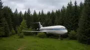 Oregon Ormanında Boeing 727'yi Eve Dönüştüren Adam 27 Yıldır Uçakta Yaşıyor