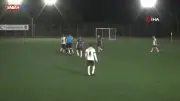 Polis ve lokanta çalışanları arasındaki futbol maçı kavgayla bitti